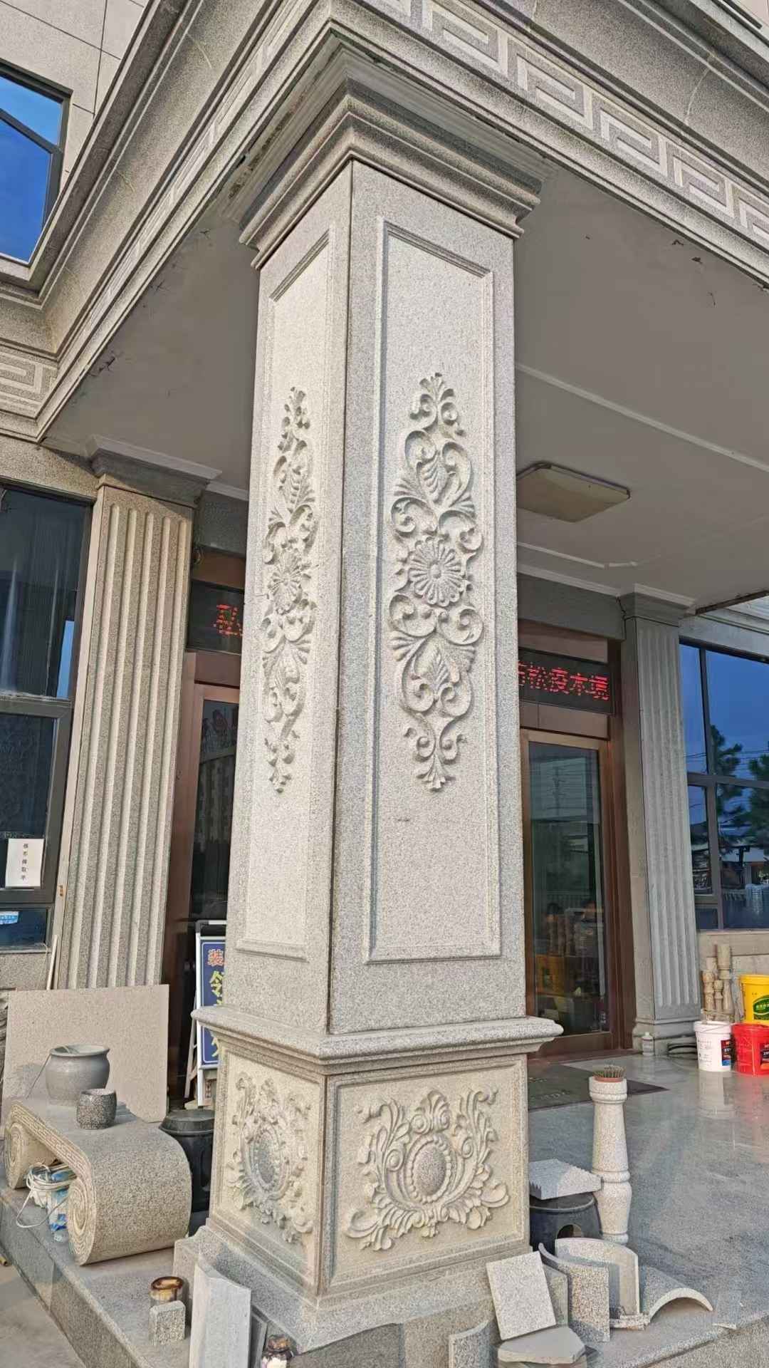 清远芝麻白别墅雕刻柱子  黄金麻