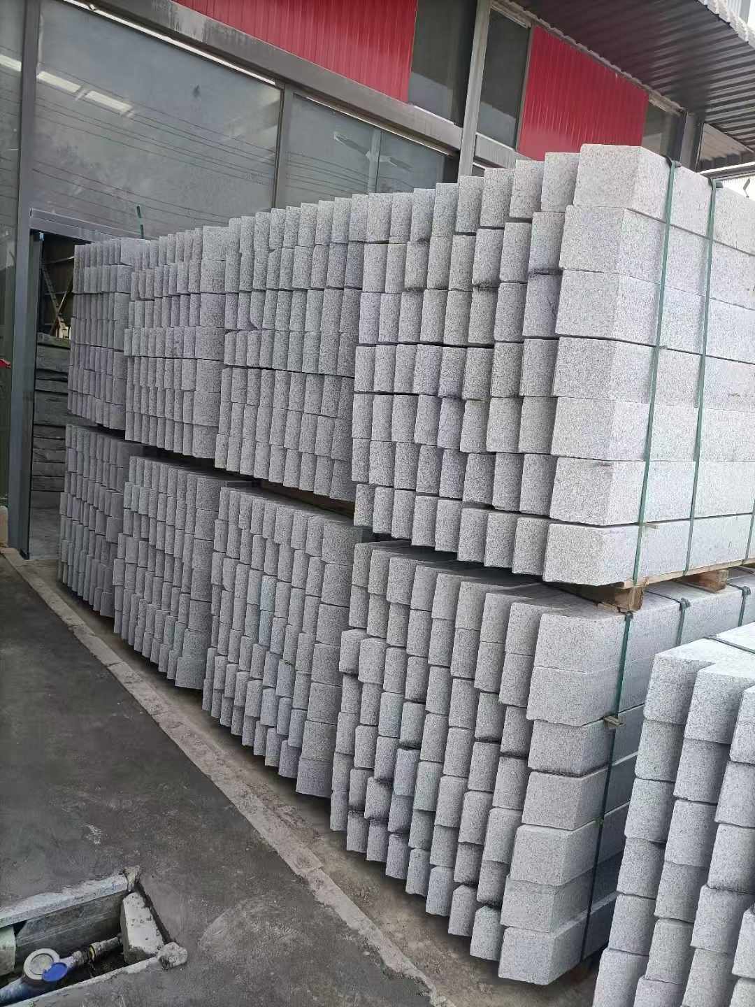 清远芝麻白树围石 树池