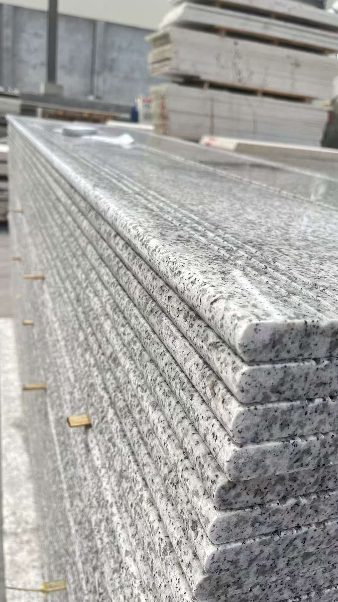 清远芝麻白楼梯踏步 花岗岩楼梯板材